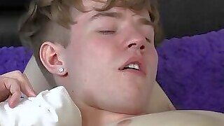 twink Cute young guys bareback after sloppy cocksucking foreplay big dick